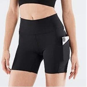 Fabletics Oasis High Waistes Rib Short 6"